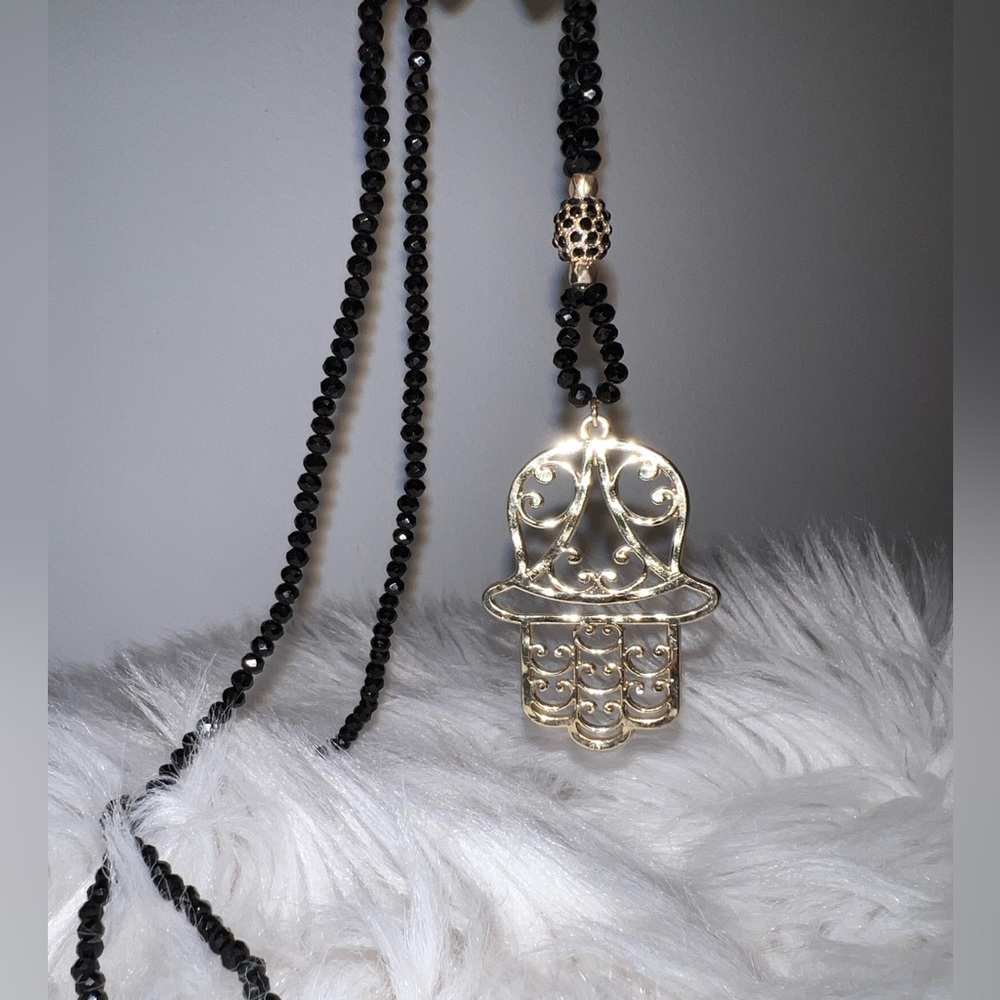 NWOT Long necklace with Gold Hamza Hand
